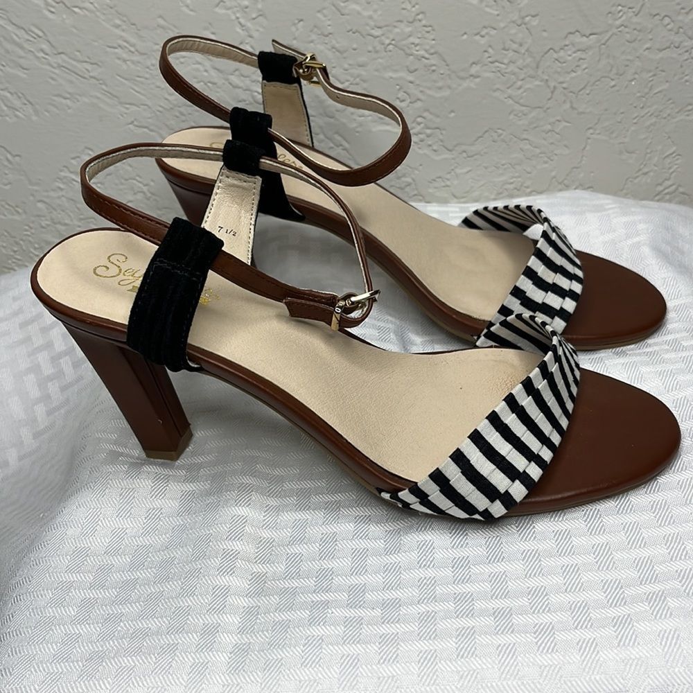 🌸 Women’s Heels Size 7.5